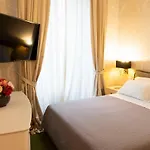 Cathy's Luxury * روما
