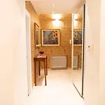 Cathy's Luxury * روما