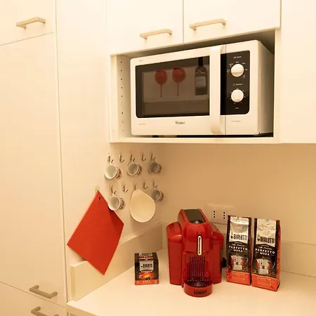 Cathy's Luxury * روما