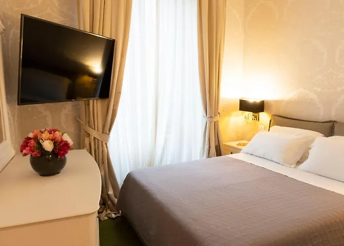 Cathy's Luxury * روما